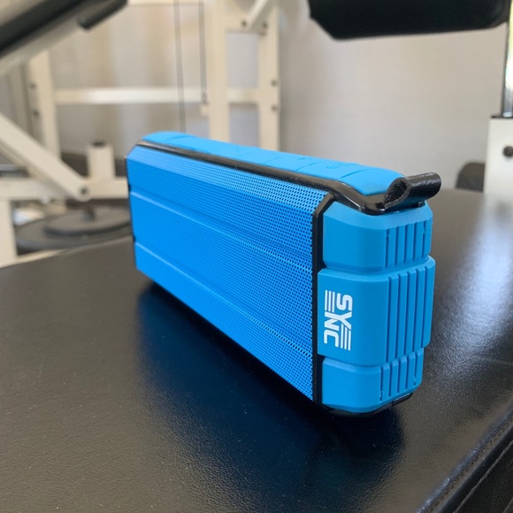 Waterproof Portable speaker - Picture 3 of 3